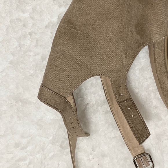 Charlotte Rousse Peep Toe Block Heel - Picture 2 of 3